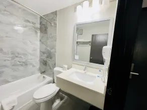 Super 8 by Wyndham Shakopee - Chambre