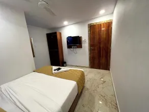 Hotel Delmond Prime - Room