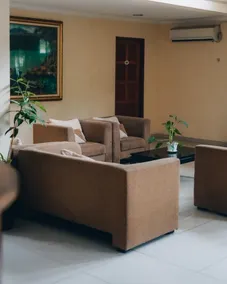 Jalan Bagindo Aziz Chan - Zona de estar del vestíbulo