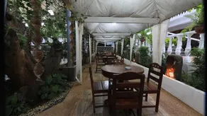 Luljettas Place Garden Suites - Restaurant