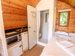 Lovesome Pod - Interior