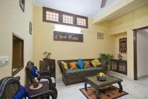 Prakash Kutir B&B - Lobby sitting area