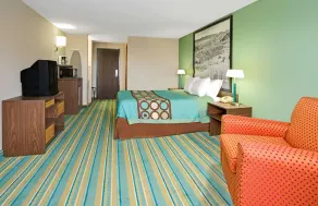 Super 8 by Wyndham Denver Stapleton - Chambre