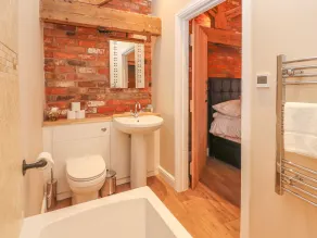 The Parlour - Bathroom