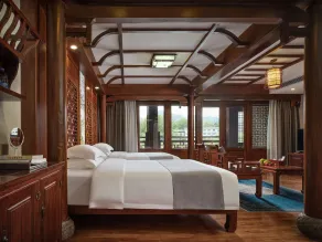 Lee's Boutique Resort & Including free breakfast and free pick-up service - Room