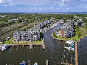 Shallowbag Bay Club - Image 1