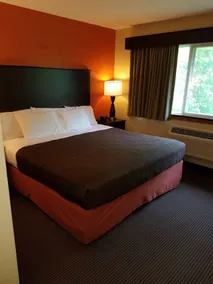 AmericInn by Wyndham Menomonie - Chambre