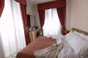 Hotel Du Soleil - Chambre
