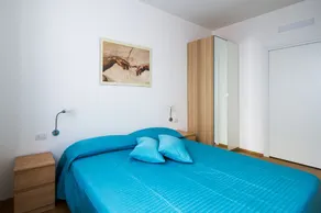 CASA LUINI - new, welcoming and modern apartment in the historic centre of Como, with 2 bedrooms and 1 complete bathroom and a fully equipped kitchen - Rum