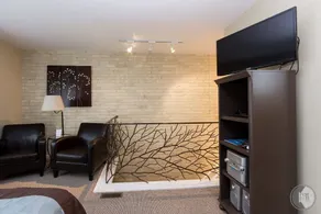 Sandals - Room