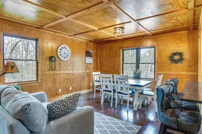 Family-friendly Milton Home on 14 Acres w/ Hot Tub - Interiør