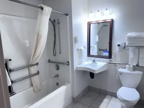 Quality Inn Spearfish I-90 - Badeværelse