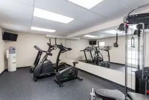 Baymont by Wyndham Sarasota - Fitness facility