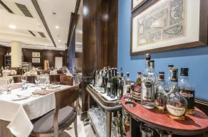 Caesar's Hotel - Restaurant