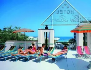 Hotel Des Bains - Pool