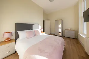 Hereford City Centre - Apartment 1, Isabella House - Modern Apartment In The Heart of The City - Sleeps 6 Guests - Hosted by RENTMYHOUSE - Room