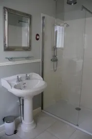 Château Lézat - Bathroom