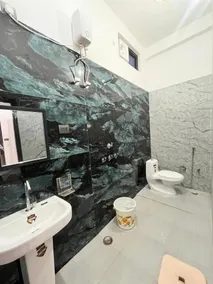 Ananya Hotel & Restaurant Naimisharanya - Baño