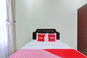 RedDoorz Syariah at Griya Wisata Wonogiri - Room