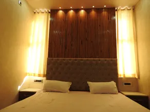 Mystic Moments - Room