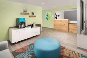 WoodSpring Suites San Antonio Stone Oak - Lobby