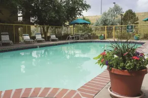 La Quinta Inn by Wyndham Denver Westminster - Piscine