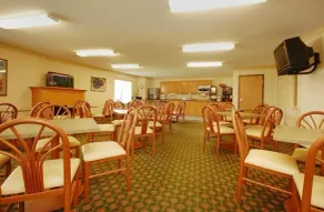 Syracuse Inn and Suites - Restaurant