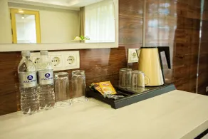 B Hotel Bishkek - Zimmer