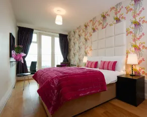 Jameson Court Apartments - Værelse