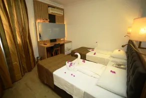 Kleopatra Celine Hotel - Room