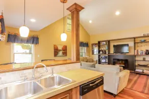 Nightingale apt with hot tub walk to Saugatuck - Außenbereich