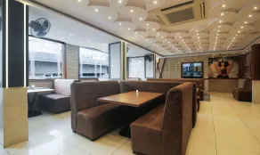 Itsy Hotels Yogeshwara Grand - Restaurant