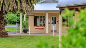 Country Gardens Motor Inn - Recepción