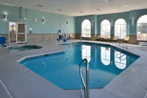Holiday Inn Express & Suites Farmington Bloomfield by IHG - Piscine