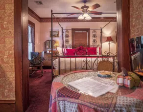 Cliff Cottage Inn, Downtown Bed & Breakfast - Rom