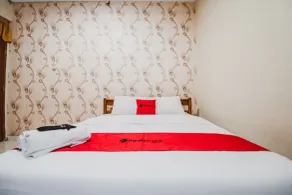RedDoorz Plus @ Jalan Parangtritis 2 - Værelse