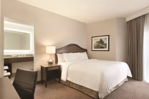 Embassy Suites by Hilton Temecula Valley Wine Country - Chambre