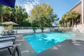 Best Western Plus Universal Inn - Free Shuttle to Universal Studios! - Piscine