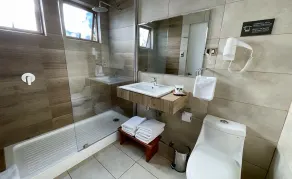 Hotel Madero Talca - Bathroom