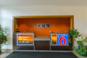 Motel 6-Baraboo, WI - Lake Delton-Wisconsin Dells - Hall