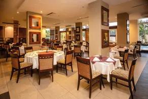 The African Regent Hotel - Restaurante
