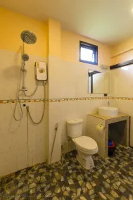 Toongyoong Longbeach Resort SHA Plus - Bathroom