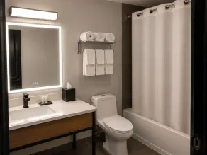Super 8 by Wyndham Champaign - Salle de bain