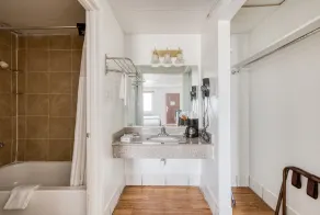 Lackland Gateway Inn - Badezimmer