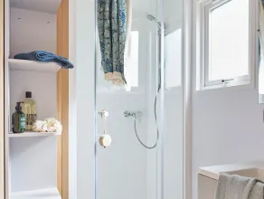 Mobilheim mit 2 Schlafzimmern für 4 Personen - Badezimmer