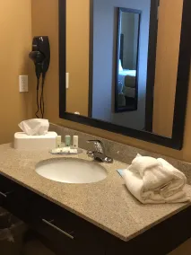 Quality Inn & Suites Minot North - Salle de bain