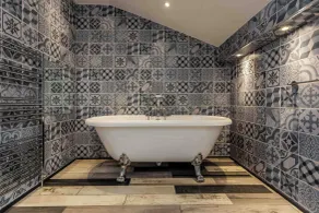 Elderberry Hall Luxury Farmhouse Hot Tub, Sleeps 20,Near Durham - Bathroom
