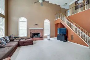 4 Mi to Dulles Airport: Spacious D.c. Area Home - Intérieur