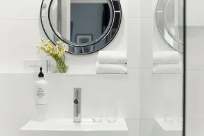 Hotel Challis Potts Point - Bathroom