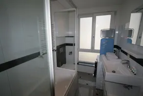 Amosa Liège City Centre Apart Regence 10 - Bathroom